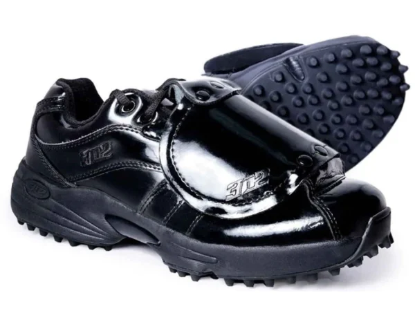 A pair of black shoes with a shoe attachment.